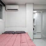 Affordable And Cozy Accommodation Near Nakseongdae Station