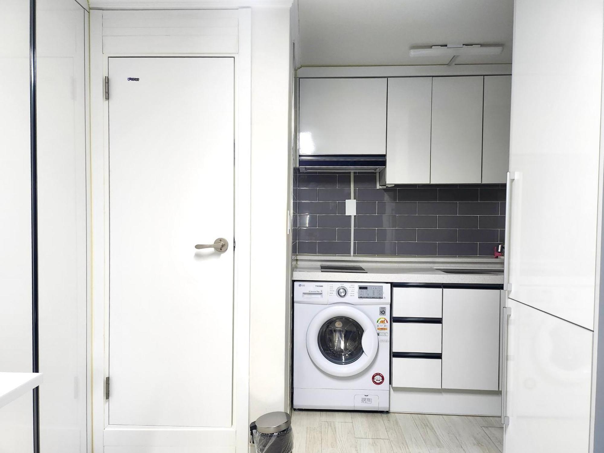 Affordable And Cozy Near Nakseongdae Station Apartment *