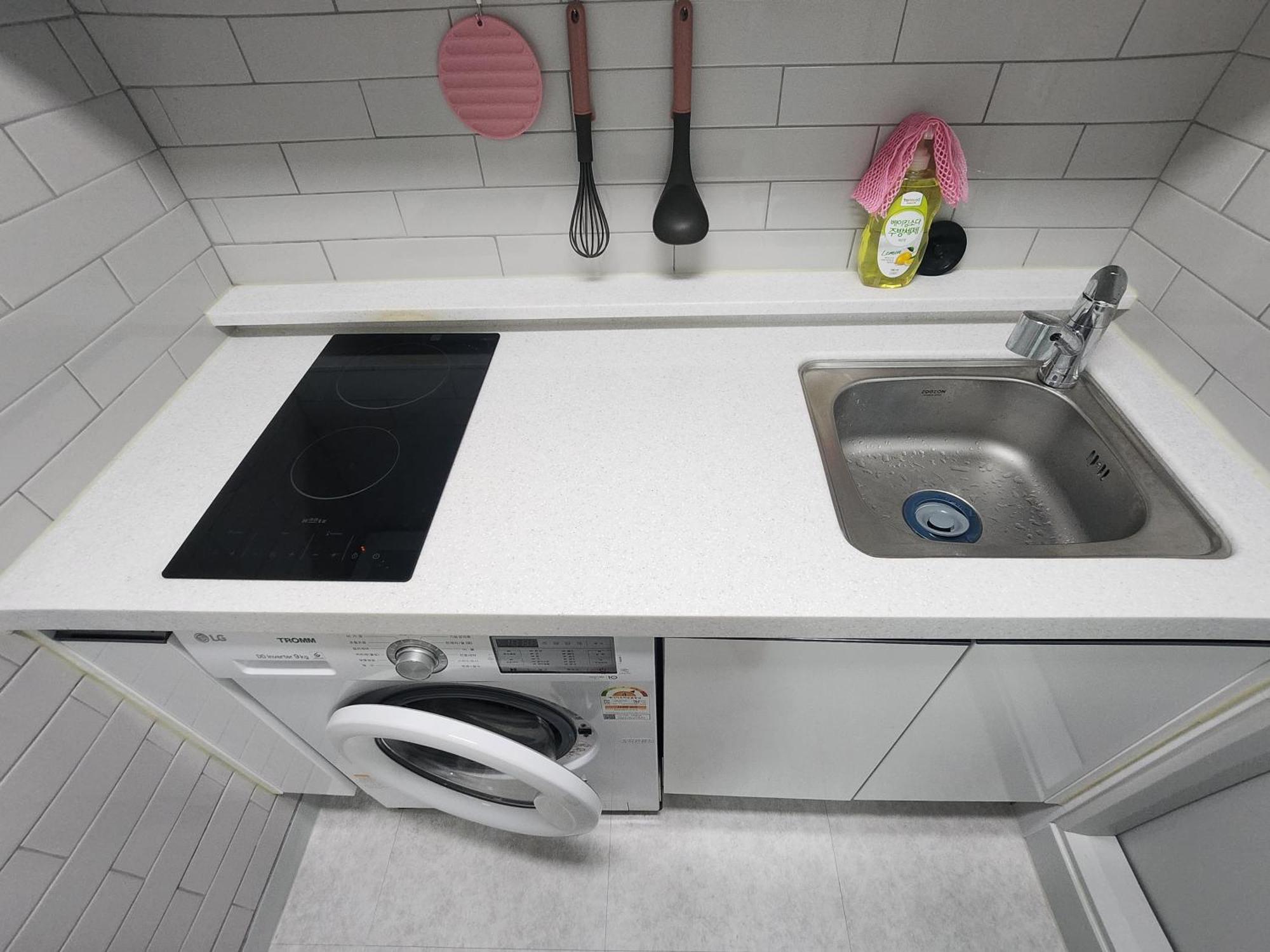 Affordable And Cozy Near Nakseongdae Station Apartment