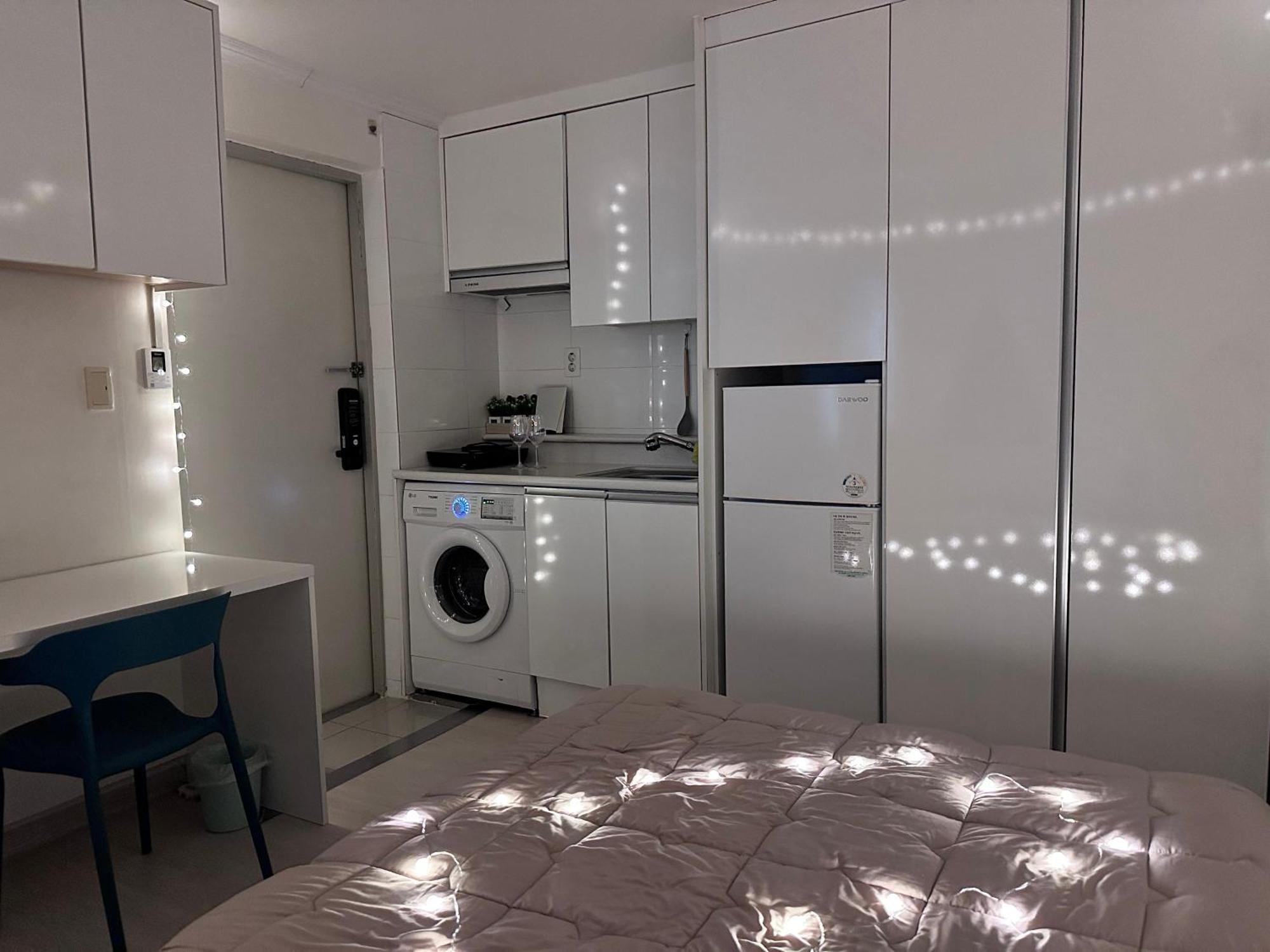 Affordable And Cozy Near Nakseongdae Station Apartment Seoul