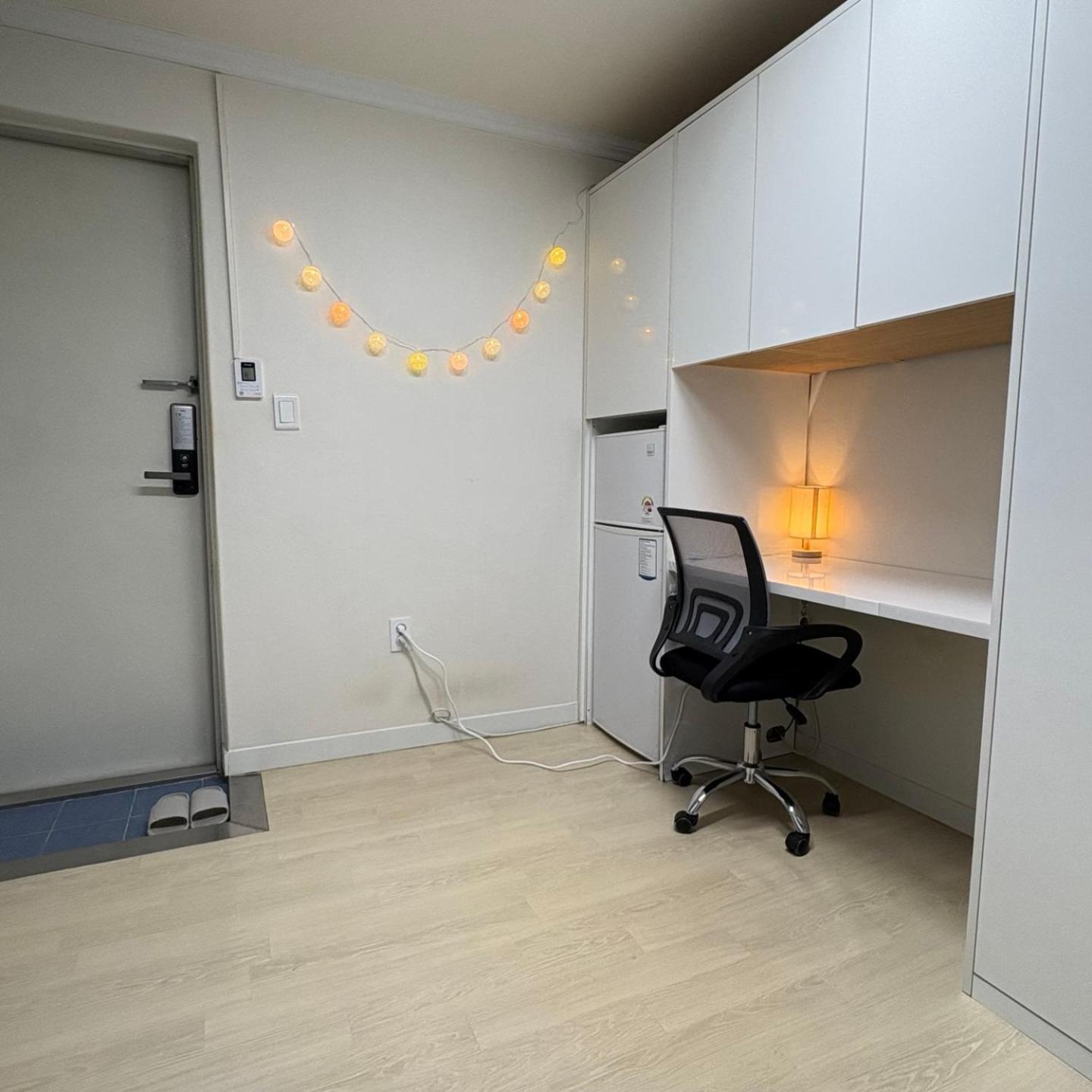 Affordable And Cozy Near Nakseongdae Station Apartment *