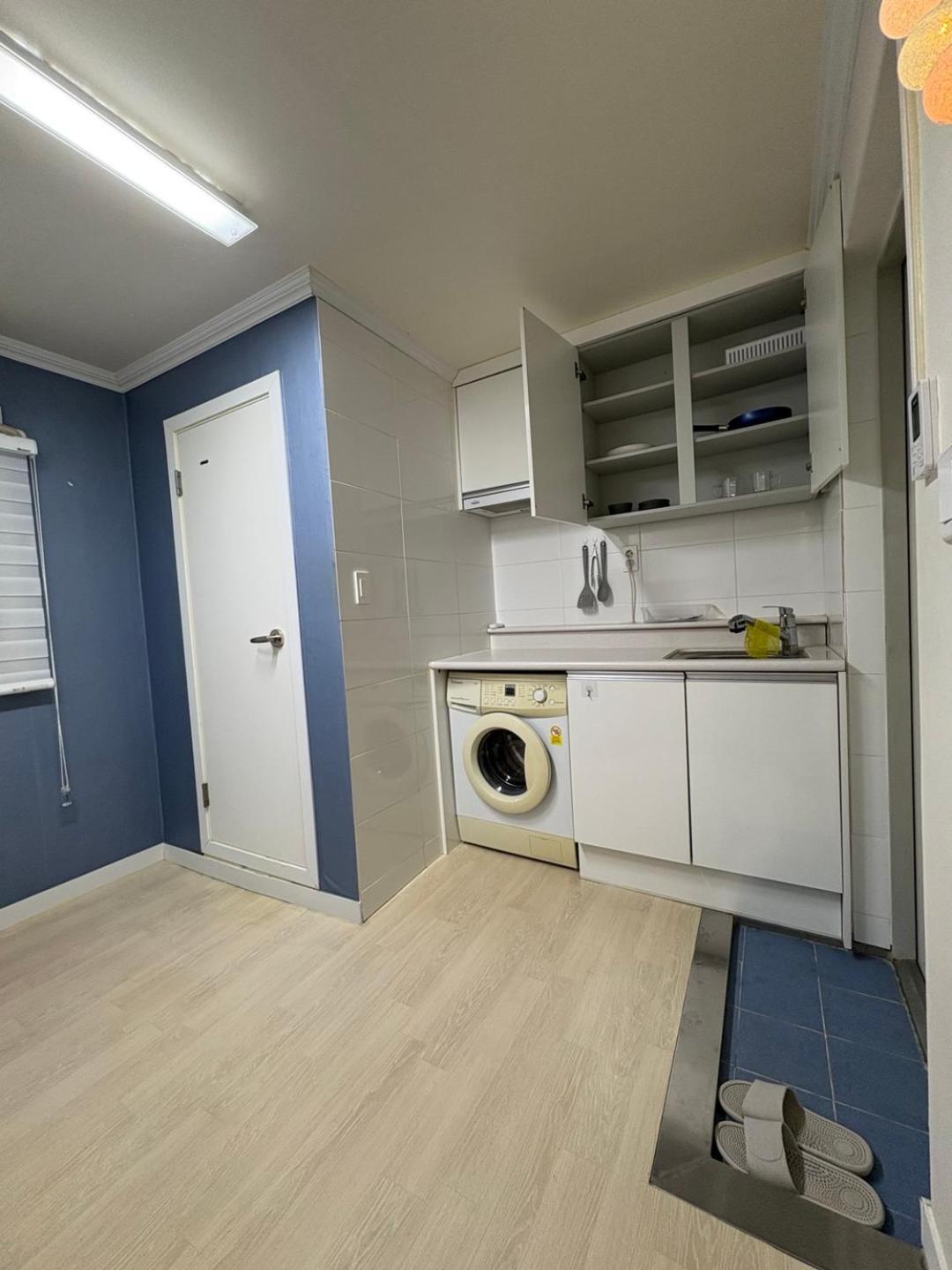 Affordable And Cozy Near Nakseongdae Station * Seoul