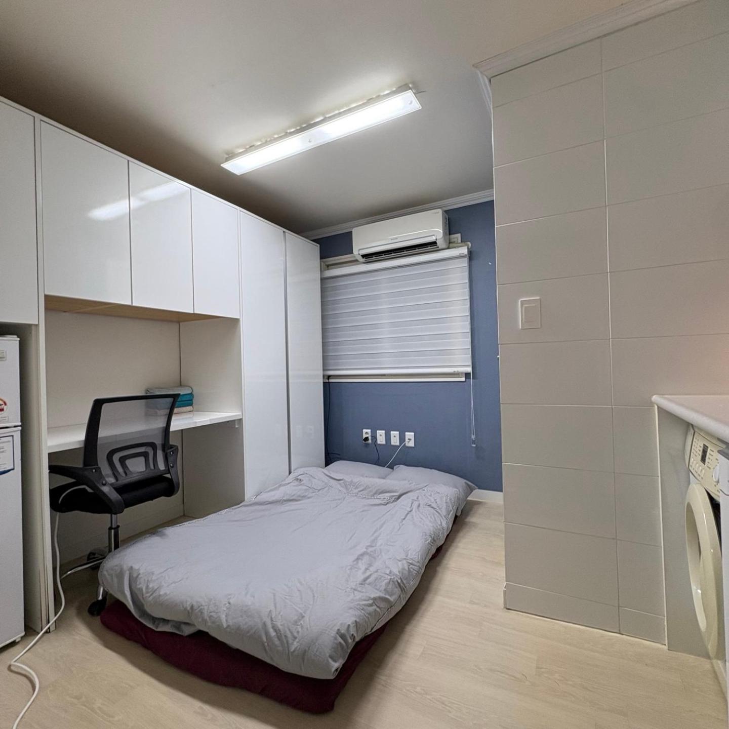 Affordable And Cozy Near Nakseongdae Station Apartment Seoul